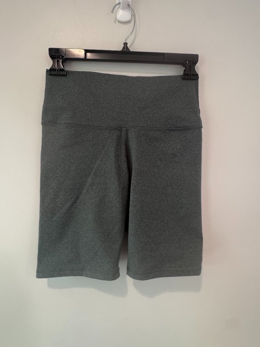 Aerie Chill Play Move Biker Shorts – Grey – Women’s M 🩶🔥